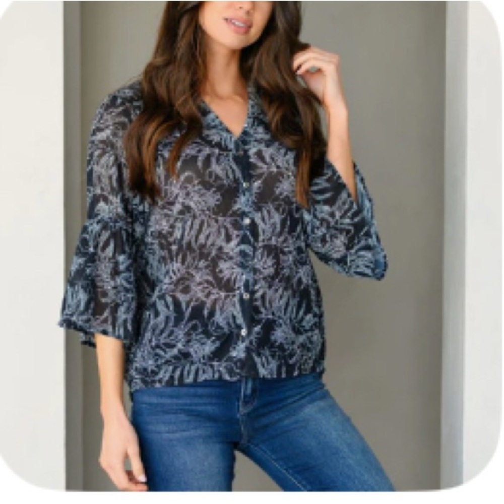 Chic Black and Gray Floral Blouse - Picture 1 of 1